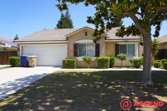 Building Photo - 10208 Pyramid Peak Dr
