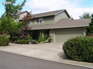 Primary Photo - 4 bed, 3 bath in desirable McMinnville Nei...