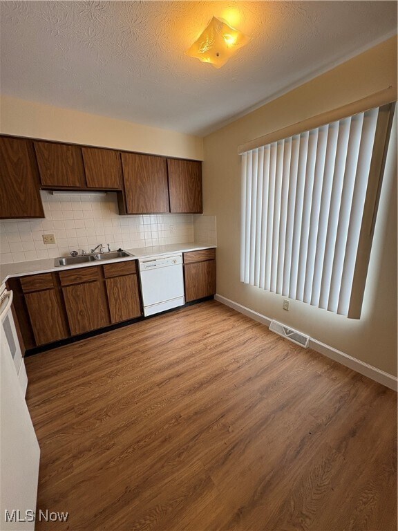 Foto del edificio - 2358 Echo Valley Dr