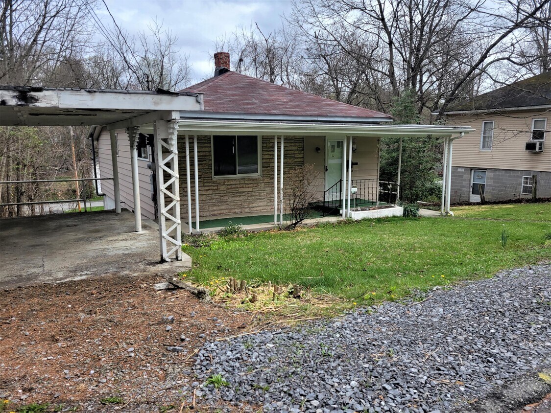 Primary Photo - 207 Hull St