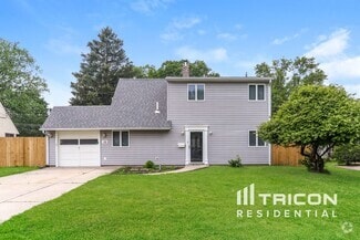 Building Photo - 15 Neptune Ln