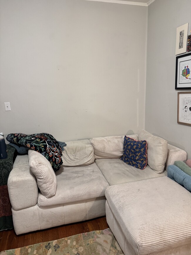 Foto del edificio - 110 Brainerd Rd