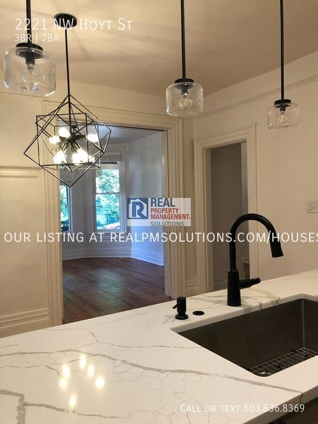 Photo - 2221 NW Hoyt St-