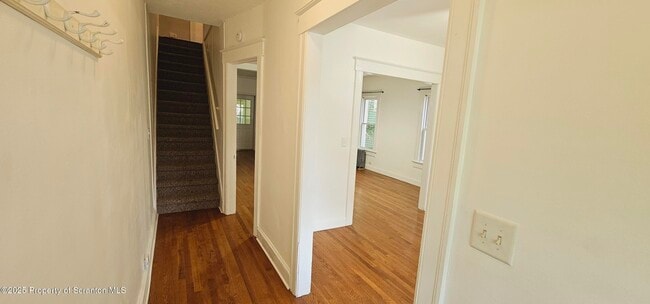 Building Photo - 1323 Olive St