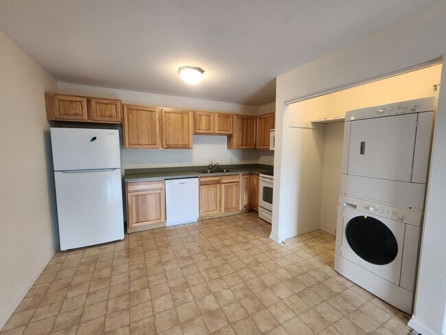 Foto del edificio - 3 bed 2 bath Condo for Rent in Columbia Falls, MT. $2,100/month