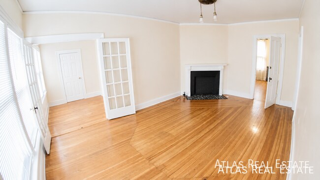 Building Photo - 604 N Weber St