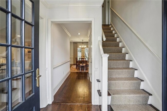 Foto del edificio - 2415 Oldfield Rd NW