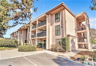 Building Photo - 7858 Cowles Mountain Ct