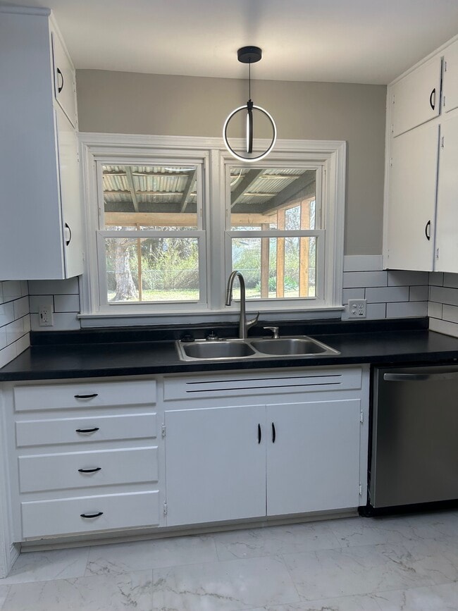 Kitchen - 2938 S Vine St