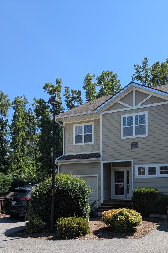 Building Photo - 64 Foxden Dr