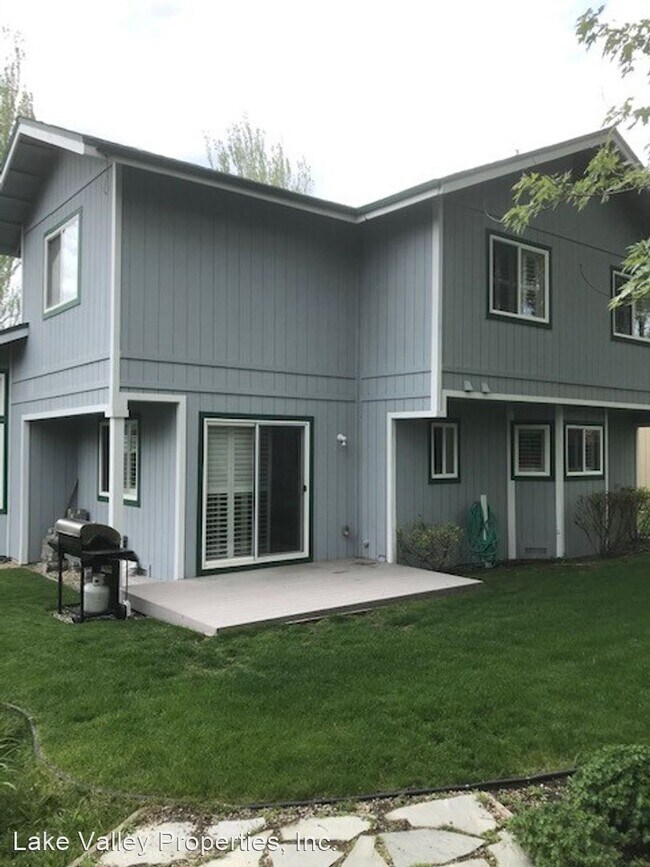 Building Photo - 4 br, 2.5 bath House - 751 Lassen Dr.