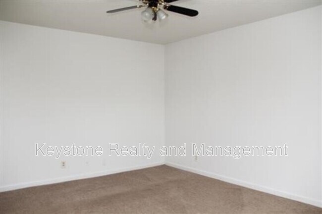 Building Photo - 1375 Thompsonville Ln