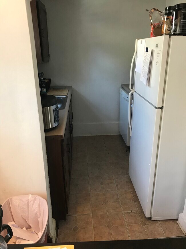 Cocina - 77 N High St