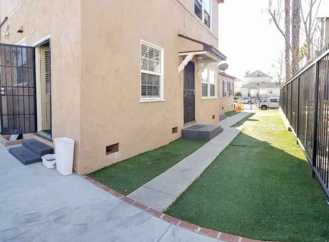 Outside Living Room and Kitchen Entrances - 2823 W Vernon Ave