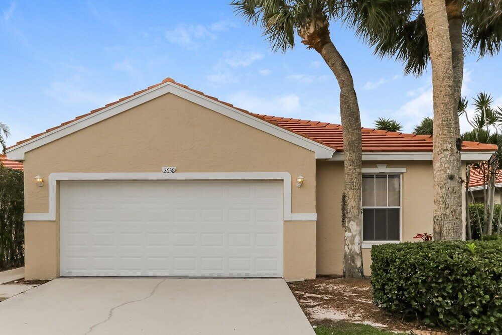Foto principal - 2638 Country Golf Dr
