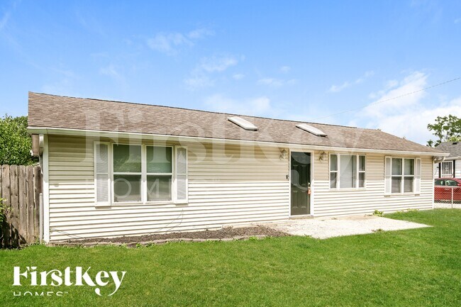 Building Photo - 3312 S Parker Ave