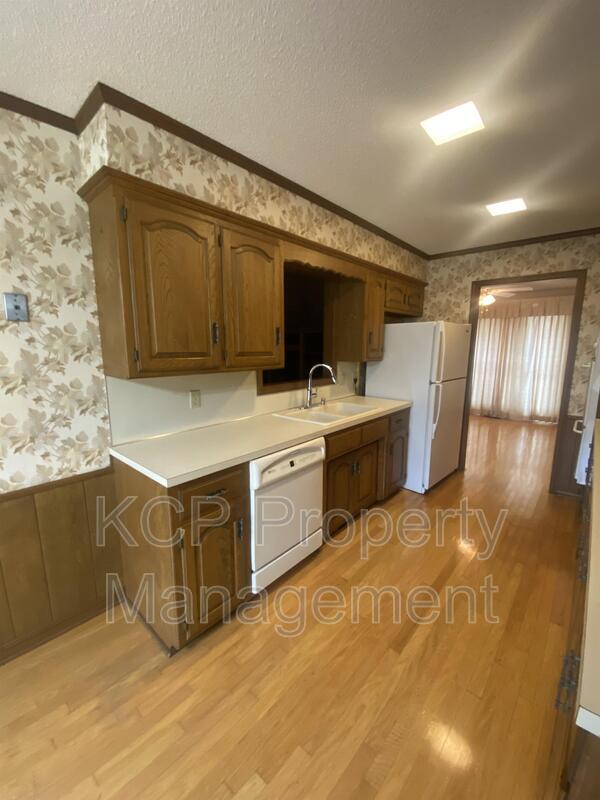 Building Photo - 4701 S X St