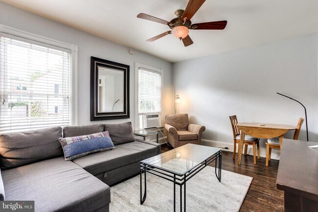 Foto del edificio - 1211 33rd St NW