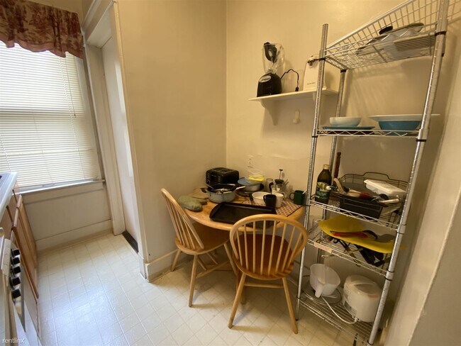 Foto del edificio - 820 E Kingsley St