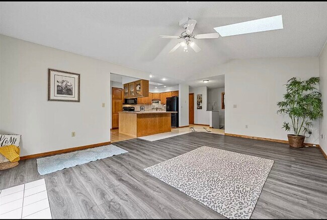 Building Photo - 1700 Greenlefe Dr NW