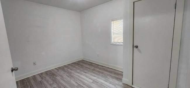 Building Photo - 511 Tyler St