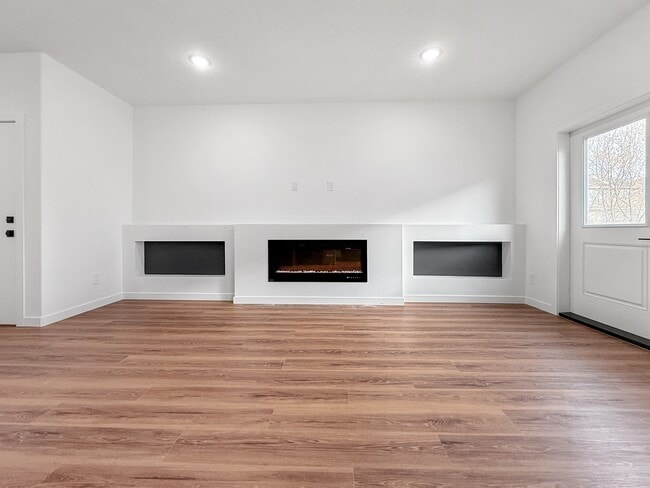 Photo du bâtiment - 130 Hawks Ridge Blvd NW