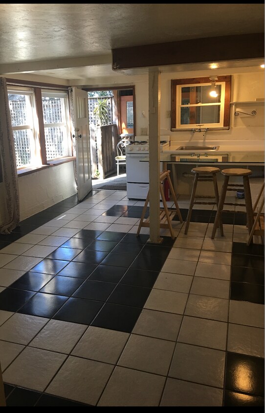 Foto principal - 380 Belden St
