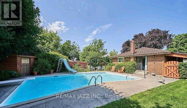 Photo du bâtiment - 382 Elmridge St