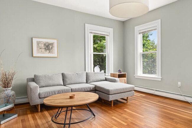 Building Photo - 87 Vernon St