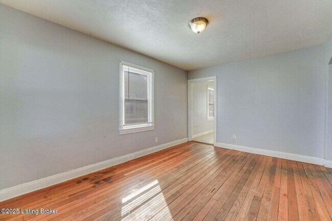 Foto del edificio - 1028 Camden Ave
