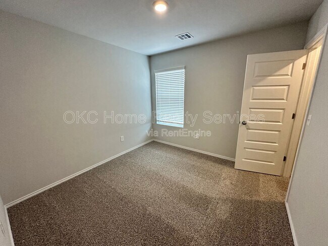 Foto del edificio - 618 SW 119th St