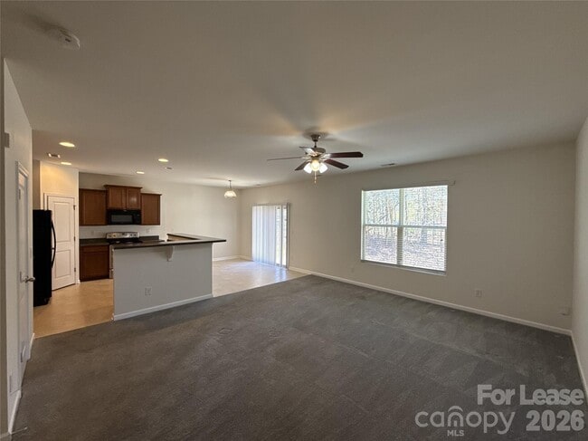 Building Photo - 354 Cornielle Ln