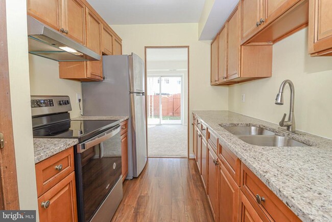 Building Photo - 14770 Tamarack Pl