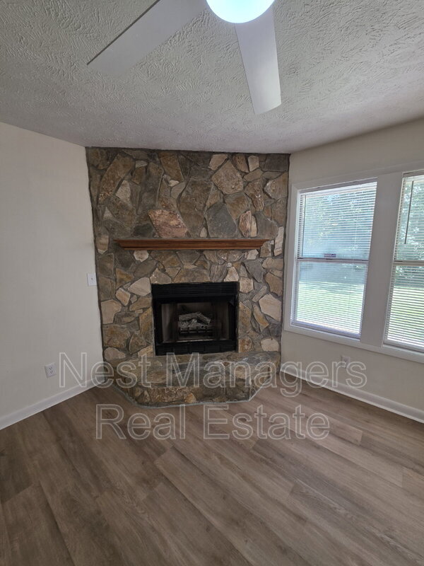 Building Photo - 6780 Willowbrook Dr