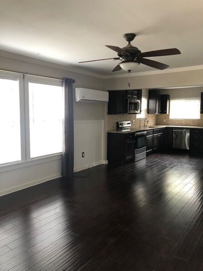 Building Photo - 2 BED 1 BATH HOME IN SHASTA LAKE
