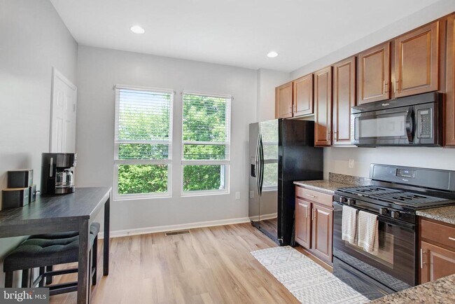 Foto del edificio - 17141 Gibson Mill Rd