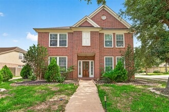 Building Photo - 17611 Haywood Oaks Dr