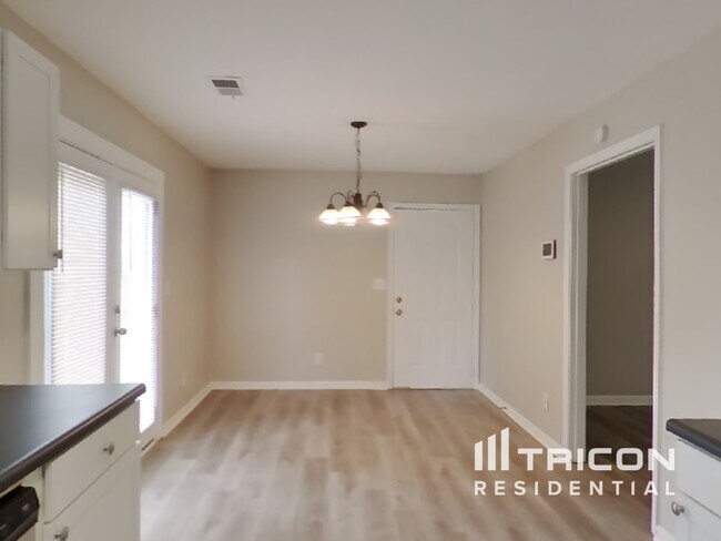 Foto del edificio - 832 Stonebridge Park Cir