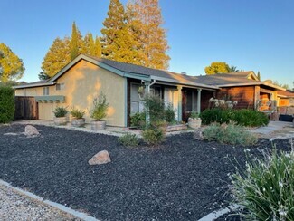 Building Photo - 9936 Broadmoor Dr
