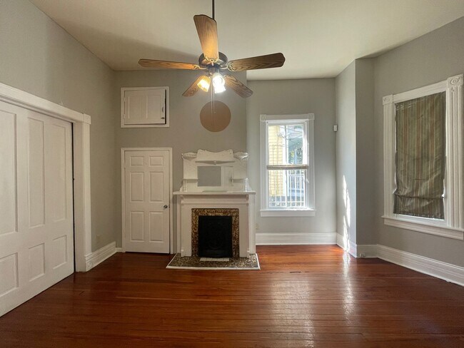 Building Photo - 984 Magnolia St