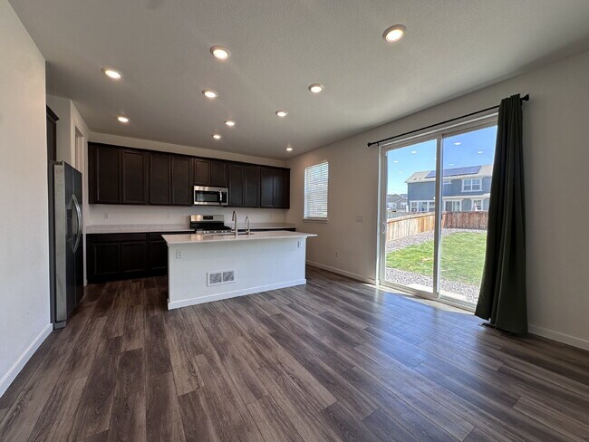 Building Photo - ~$1,000 OFF ONE MONTH'S RENT~ Stunning Thr...