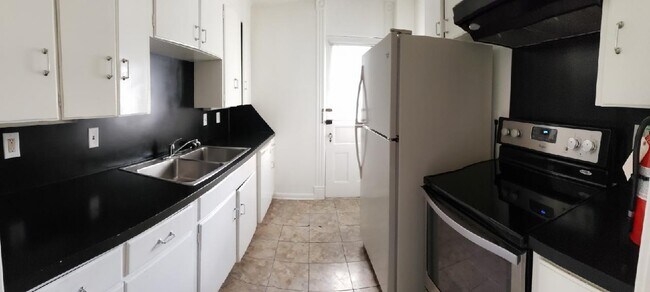 Ketchen - 112 S Prospect St