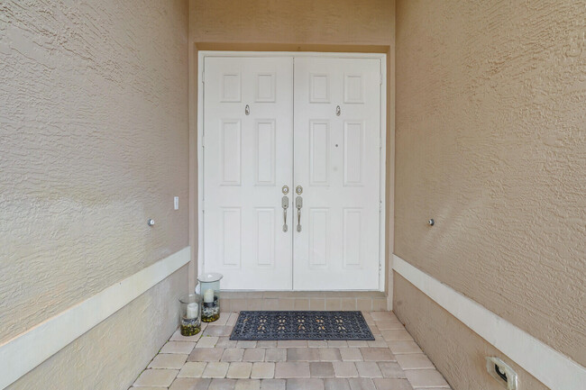 Building Photo - 8676 Breezy Hill Dr