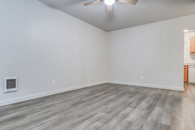 Foto del edificio - 3504-3506 Yeoman Ave