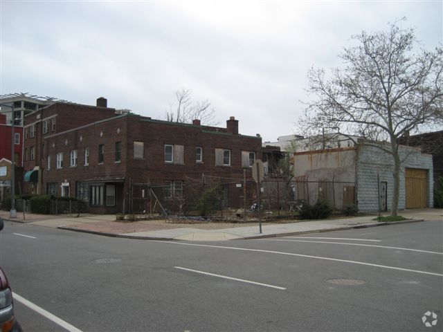 Foto del edificio - 1212-1216 4th St NW