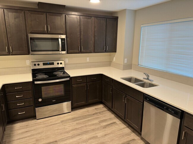 Foto del edificio - 1808/10/12 Rees Hill Townhouses