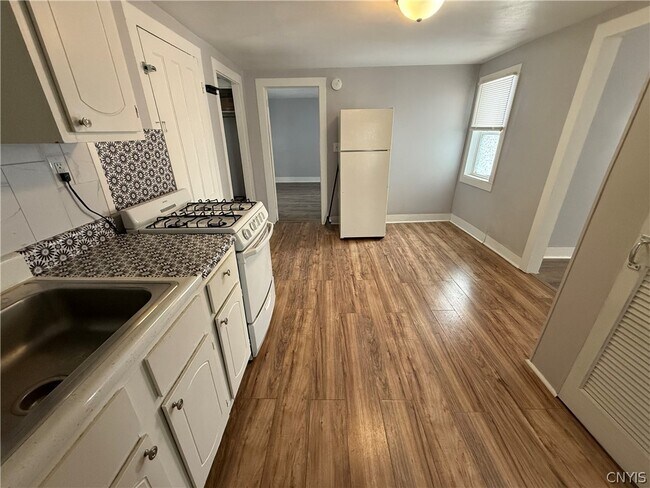 Foto del edificio - 7 Pimm Ave