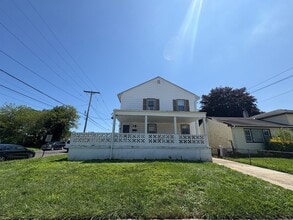 Building Photo - 1700 Heck Ave