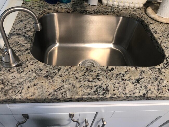 Foto del edificio - 4833 Esedra Ct