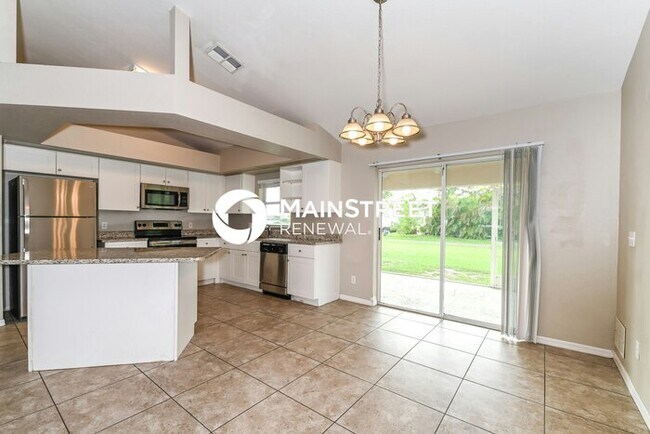 Building Photo - 3 Bedroom Pet-Friendly Home in Cape Coral, FL with Main Street Renewal